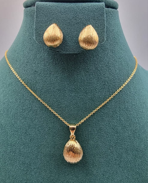 Elegant Gold-Toned Necklace & Earring Sets